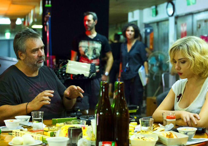 Luc Besson sul set