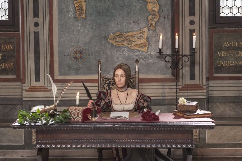 Cristiana Capotondi, nel ruolo della dama con l’ermellino, in scena nella Casa degli Atellani. (Foto © Rita Antonionoli per Codice Atlantico) 