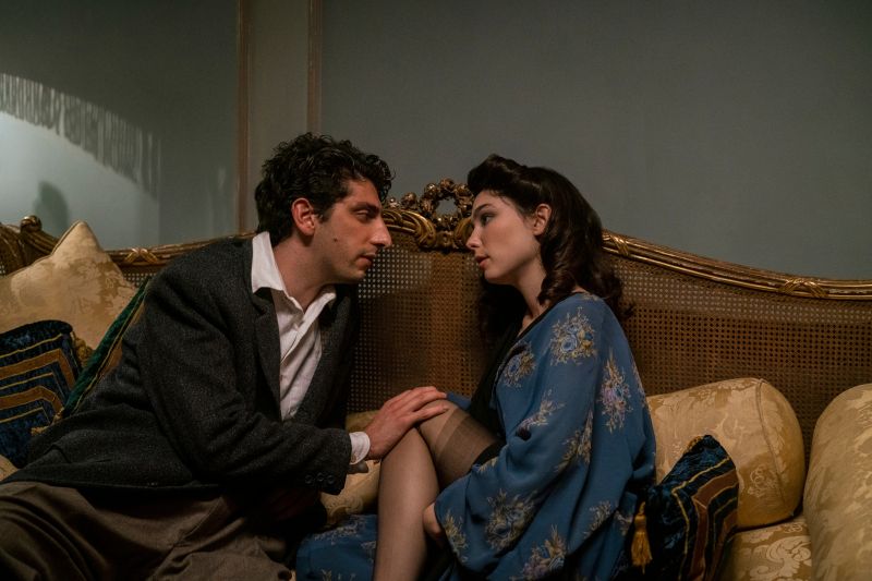 Pietro Castellitto e Matilda De Angelis - Cr. Sara Petraglia/Netflix © 2022