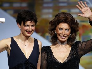 Director Alice Rohrwacher, Grand Prix award winner for her film "Le meraviglie", poses on stage with actress Sophia Loren during the closing ceremony of the 67th Cannes Film Festival in Cannes