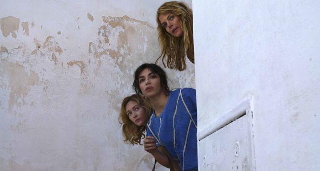 Sabrina Impacciatore con Claudia Gerini e Cristiana Capotondi in "Amiche da Morire" (Foto di Andrea Miconi)