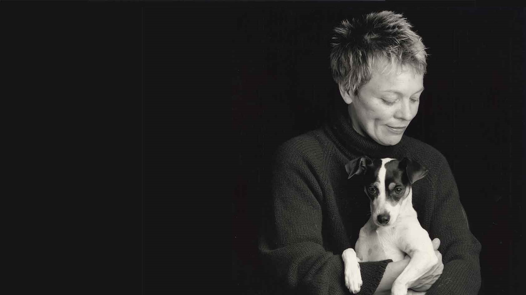 Filmmaker Laurie Anderson and her pet rat terrier, Lolabelle, su