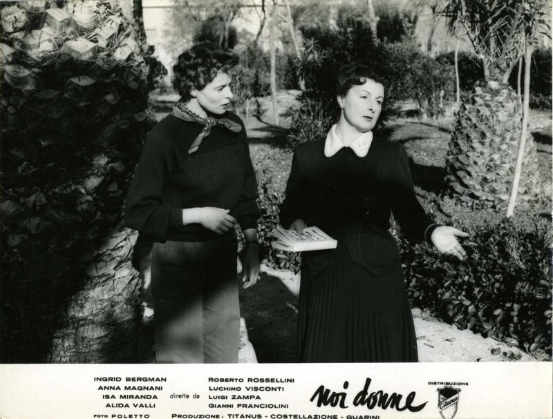 Siamo donne © 1953 Film Costellazione / A. Guarini. © 1992 Marzi Vincenzo. © 2004 MARZI Srl. Tutti i diritti riservati. Su cortese autorizzazione di VIGGO Srl. Coll. Museo Nazionale del Cinema, Torino