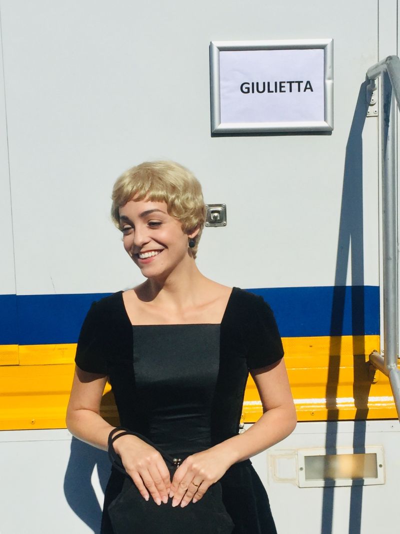 Martina Galletta sul set di "Permette? Alberto Sordi"
