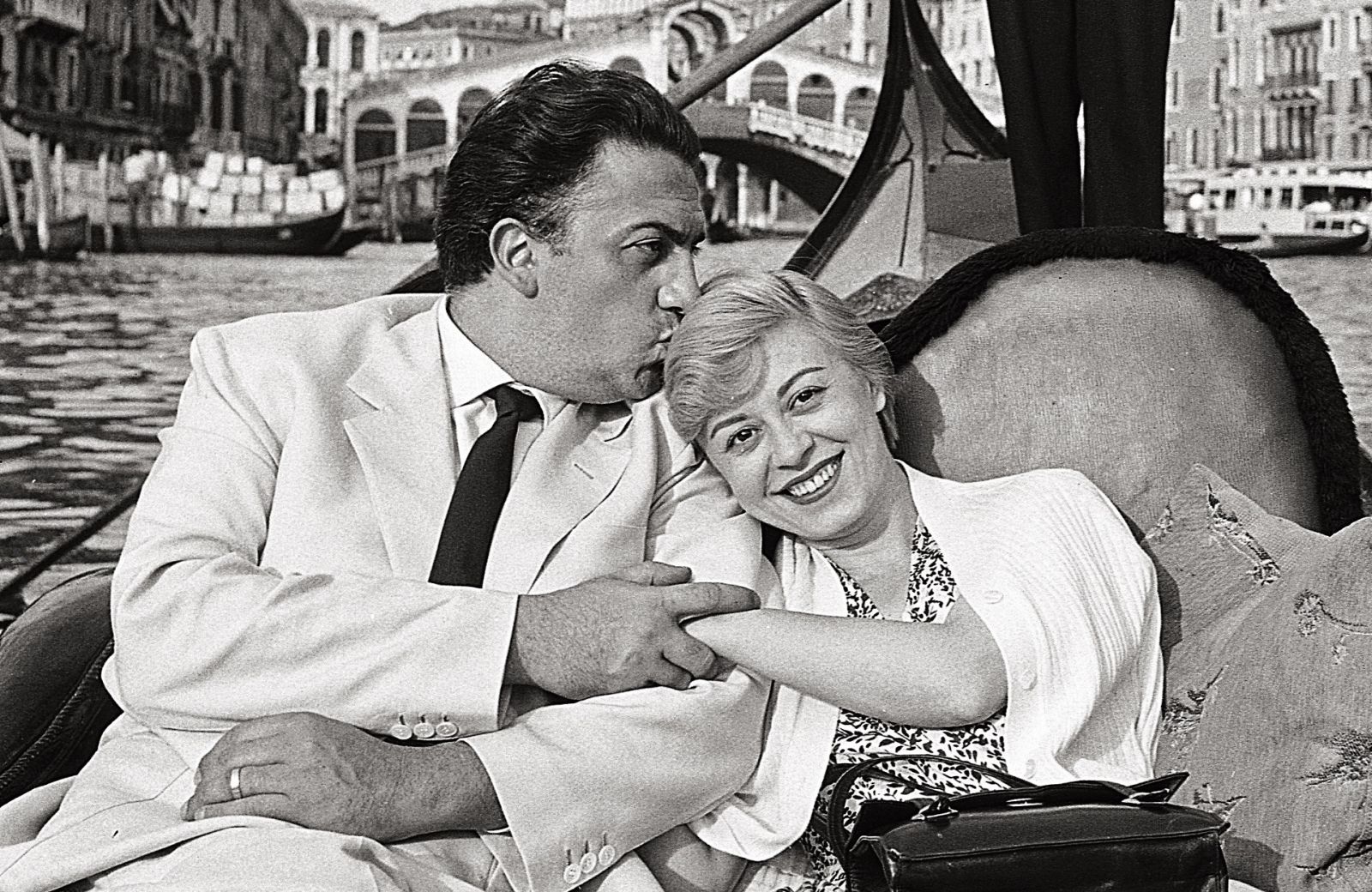 MARIO DE BIASI_Fellini e Masina, Venezia, 1955