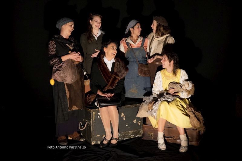 Da sinistra: Egle Doria, Leda Kreider, Carmen Panarello, Federica Carruba Toscano, Barbara Giordano, Isabella Giacobbe